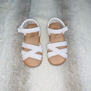 Zara Little Girl White Quilted Sandals